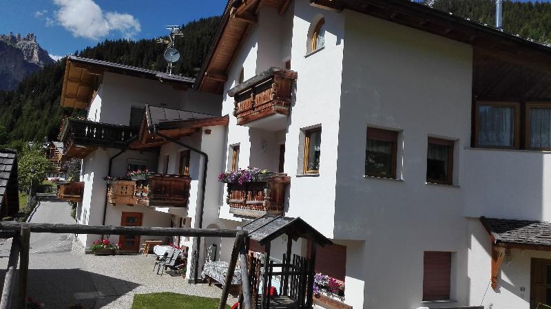 Pensione Valbona Corvara In Badia Esterno foto