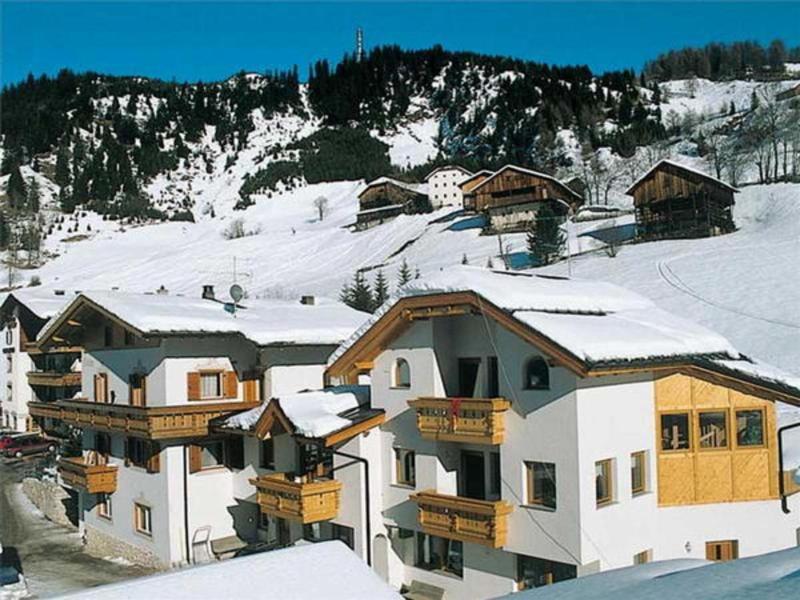 Pensione Valbona Corvara In Badia Esterno foto